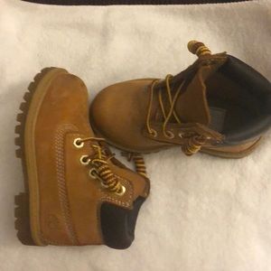 🔥Timberland boots kids size 7